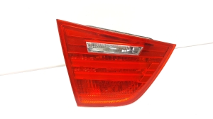Tail light on trunk lid - 7289433