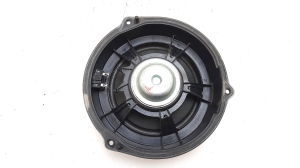  Rear side door speaker 