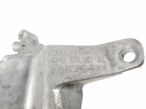  Engine holder 