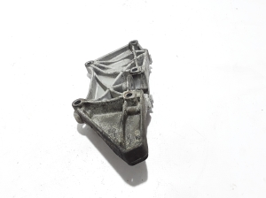RENAULT Megane III (2008–2016) Generaatori kinnitus 8200100148 - 3