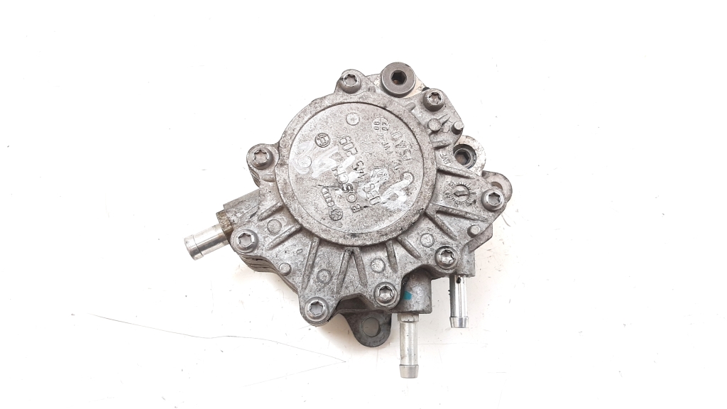 Used AUDI A4 Vacuum pump