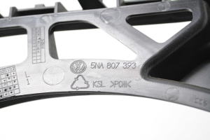  Rear bumper bracket 