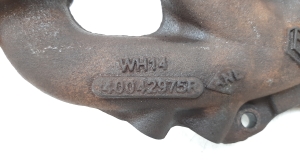  Exhaust manifold 