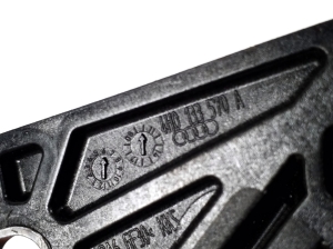 AUDI A8 D4 (2010–2017) Luftfiltergehäusehalter 4H0133570A - 2