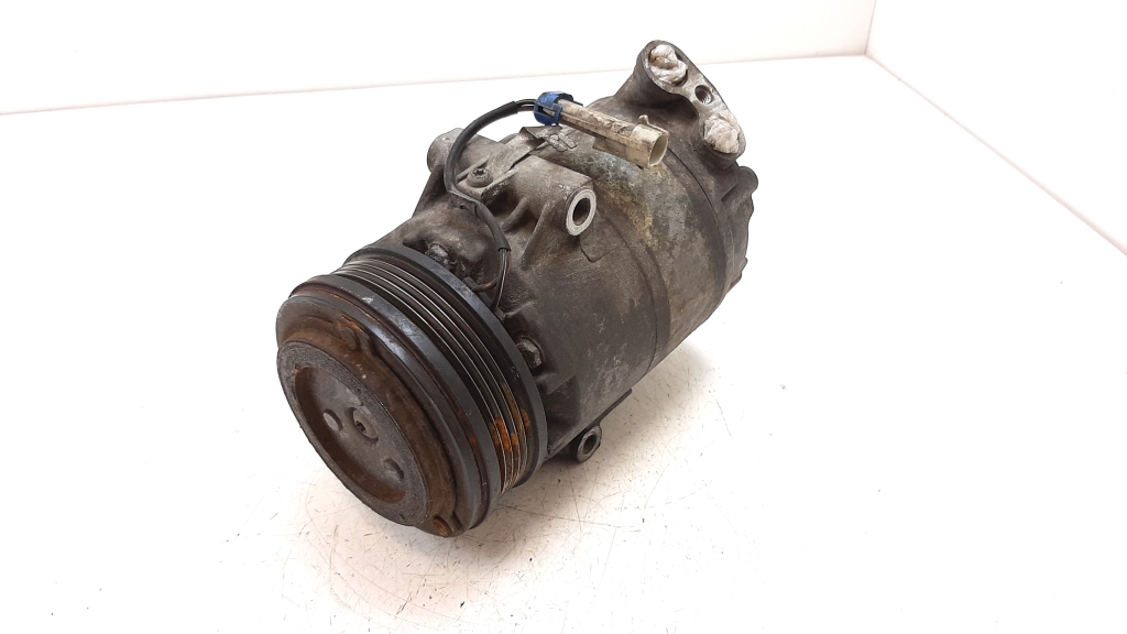 Used Opel Astra Air conditioner compressor 09174396