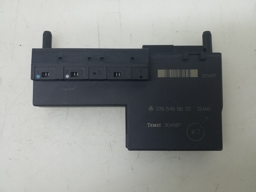 MERCEDES-BENZ E-Class W210 (1995-2002) Fuse box A0195455632 20978541