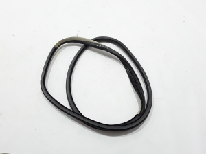  Rear side door sealing rubber 