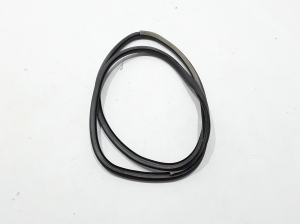  Rear side door sealing rubber 