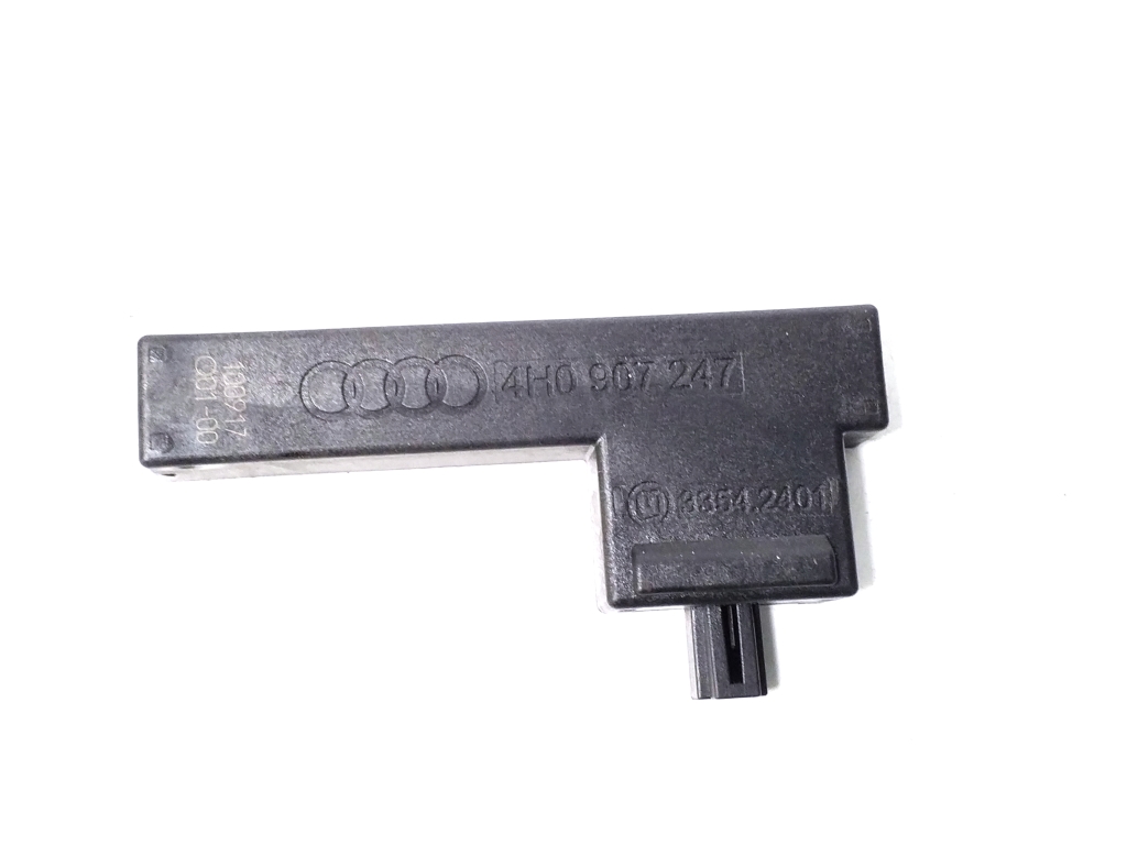 AUDI A8 D4/4H (2010-2018) Csomagtérfedél-antenna erősítője 4H0907247 21923335