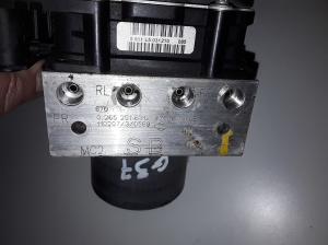 Infiniti G37 (2007–2015) ABS plokk 0265251631 - 3
