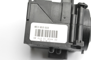 AUDI A4 B6 (2000–2005) Klaasipuhastite lüliti 8E0953503 - 3