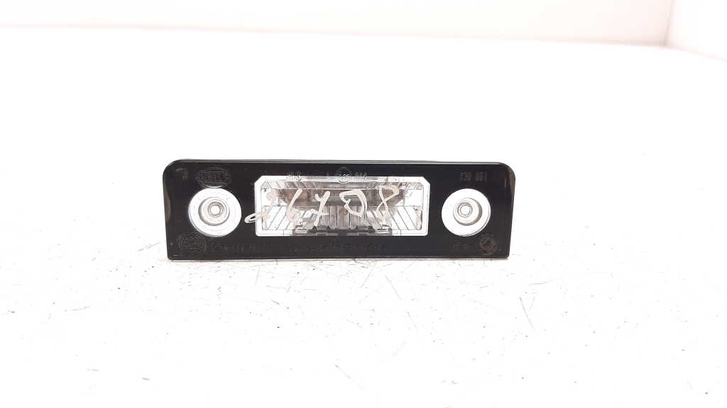 Used Skoda Octavia Number plate light bulbs 1Z0943021B