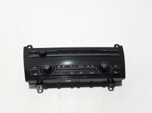  Interior shoulder control panel 