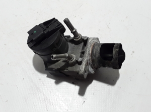  EGR valve 