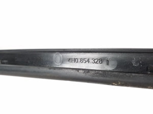  Windscreen strut outer 