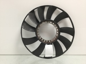 Volkswagen Passat B5 (1997–2005) Cooling fan blade 058121301B - 2