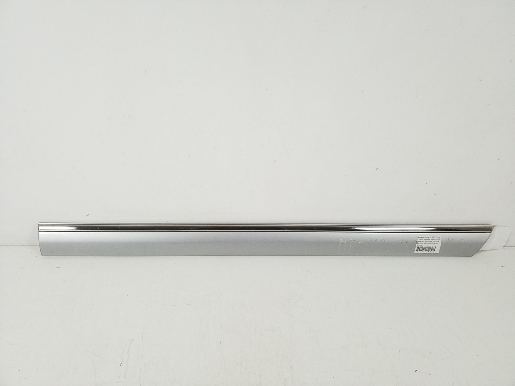 MERCEDES-BENZ S-Class W220 (1998-2005) Left Side Sliding Door Molding A2206901362 20435078