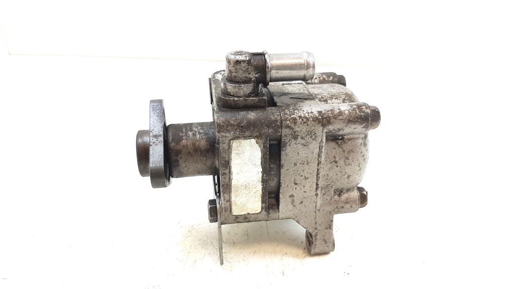Used BMW 3 SERIES Power steering pump 7611040118