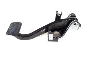 Mercedes Benz C-Class 204 (2007–2014) Piduripedaal A2042902101 - 2