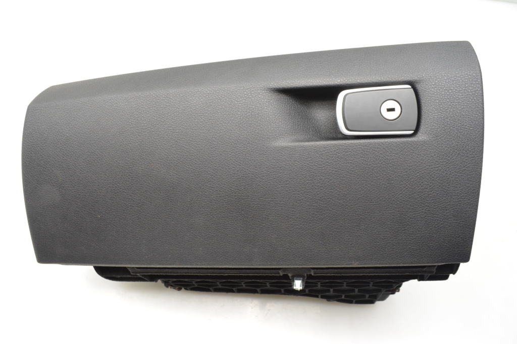 BMW 3 SERIES F30 (2011–2018) Kindalaegas BMW 3 SERIES F30 (2011–2018) Kindalaegas