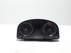 Instrument cluster - 2K0920875E