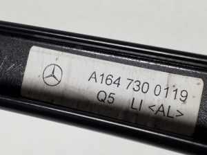 Mercedes Benz ML-Class 164 (2005–2011) Sonstiges Teil der hinteren Seitentür - 3
