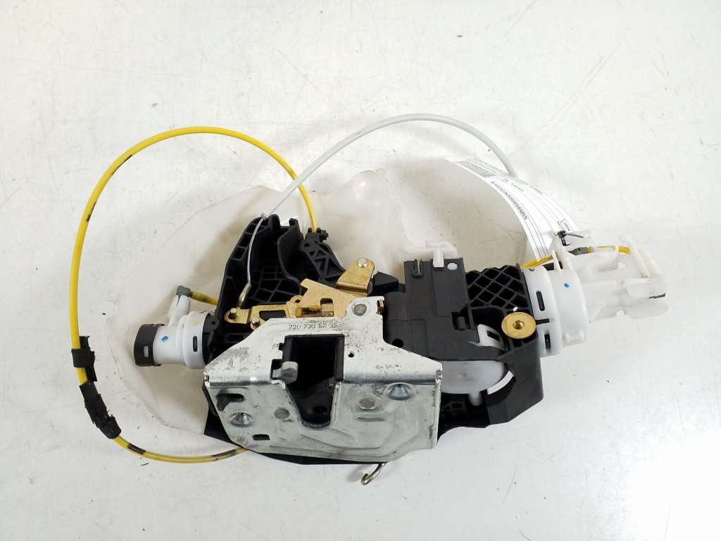 MERCEDES-BENZ S-Class W220 (1998-2005) Left Side Sliding Door Lock A2207305735, A2207306335 18787598