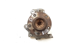   Front wheel hub  -  