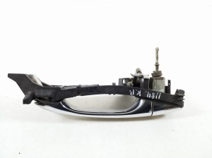 Mercedes Benz S-Class 220 (1998–2005) Front door external opening handle and its details - 3