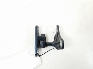 Mercedes Benz S-Class 220 (1998–2005) Front door lower hinge A2207200737 - 2