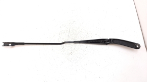  Windshield wiper blade 