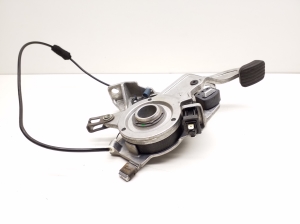 Mercedes Benz CLS-Class 219 (2004–2010) Feststellbremspedal A2114200584 - 2