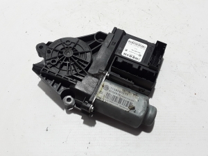   Priekšējo durvju logu pacēlāja motoriņš  - 1T0959701T 