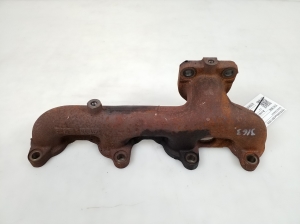  Exhaust manifold 