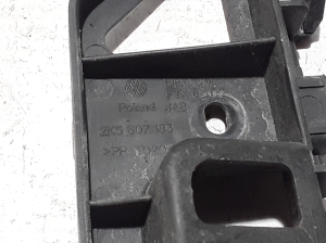  Front bumper bracket 