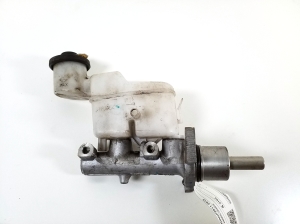   Master cylinder 