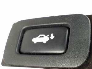 LEXUS GS (2011–2017) Trunk opening switch 8493050050 - 2