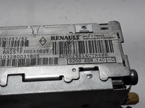 RENAULT Megane II (2002–2009) Radio / CD-Player / DVD-Player / Navigation 8200256140 - 2