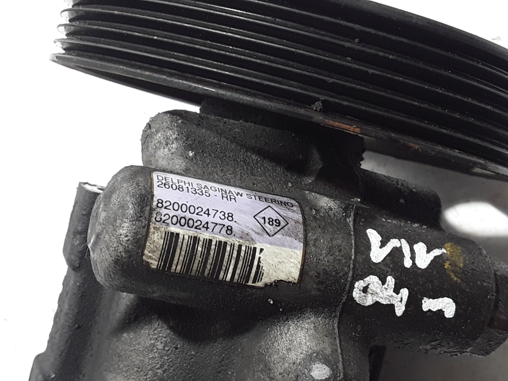 Used Opel Vivaro Power steering pump 8200024738