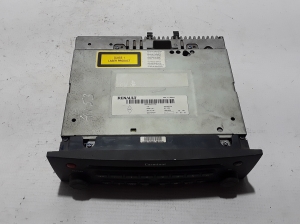 RENAULT Megane II (2002–2009) Radio (head unit) 8200484424 - 3