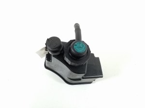 Mercedes Benz S-Class 220 (1998–2005) Roolivõimendi pumba paak A2204660002 - 2