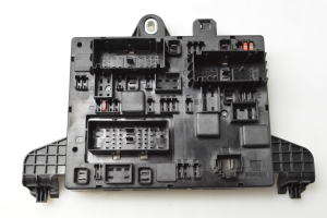 Fuse box in the trunk - 13343949