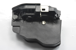 BMW 5 SERIES E60 (2003–2010) Rear side door lock 7036171 - 2