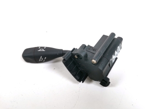   Steering wheel adjustment switch 