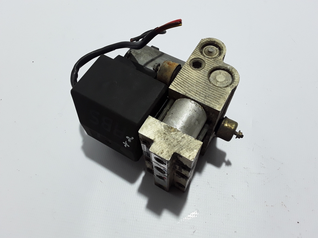 RENAULT Safrane 1 generation (1992-2000) ABS Pump 22419629