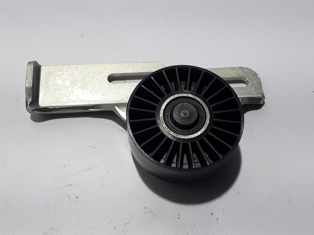 RENAULT Megane I (1995–2003) Lichtmaschinen Riemenspanner 7700272972 RENAULT Megane I (1995–2003) Lichtmaschinen Riemenspanner 7700272972