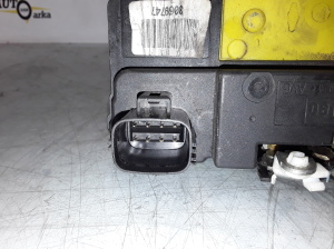 VOLVO XC90 (2002–2014) Front door lock 30699747 - 2