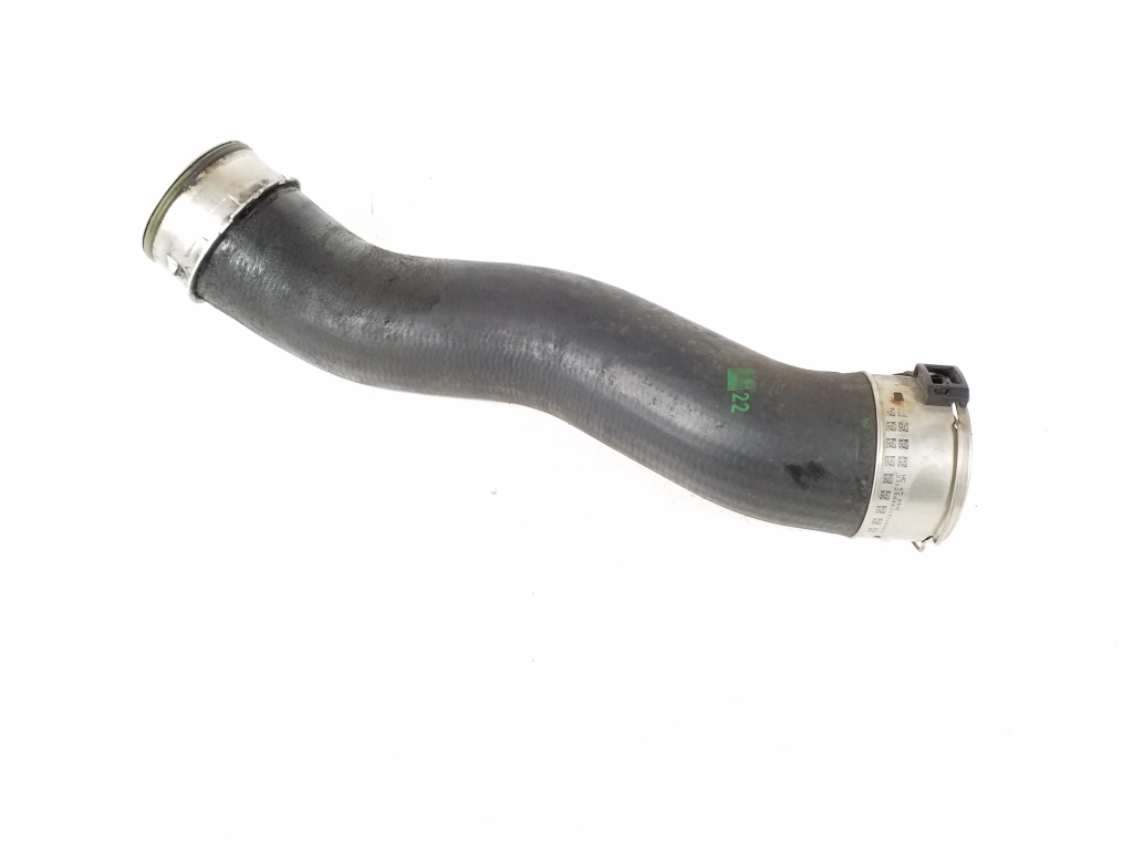 BMW 1 Series E81/E82/E87/E88 (2004-2013) Right Side Intercooler Hose 7802753 21924155