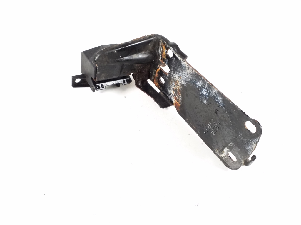 BMW 1 SERIES E82 (2007–2013) Radiator bracket 7117812 BMW 1 SERIES E82 (2007–2013) Radiator bracket 7117812
