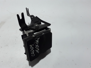 RENAULT Clio III (2005–2012) ABS Steuergerät 8200890129 - 2